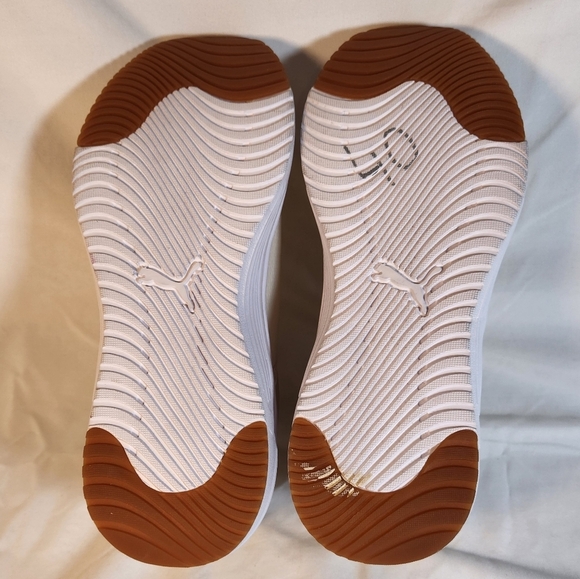 Vntg PUMA WOMENS SOFTRIDE SOPHIA COMFORT WALKING AND RUNNING SHOE SZ 7 - Picture 15 of 15